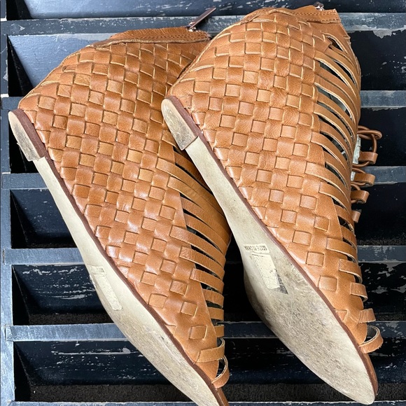 MEA SHADOW Edvige Veggie Leather Wedge Heel Sandal - Picture 3 of 12